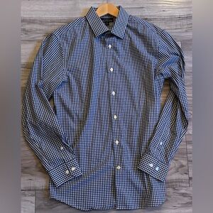 Banana Republic Men's Navy Blue and White Gingham Shirt Athletic Fit